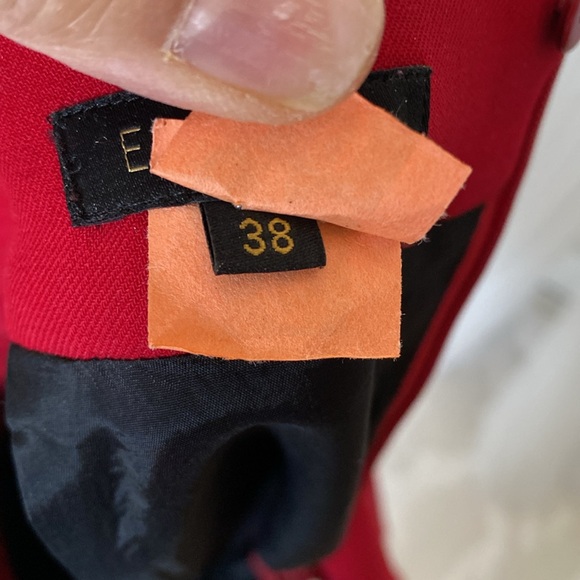 Escada cherry red wool blend mini skirt! Size 38 (6) USA - Picture 8 of 15